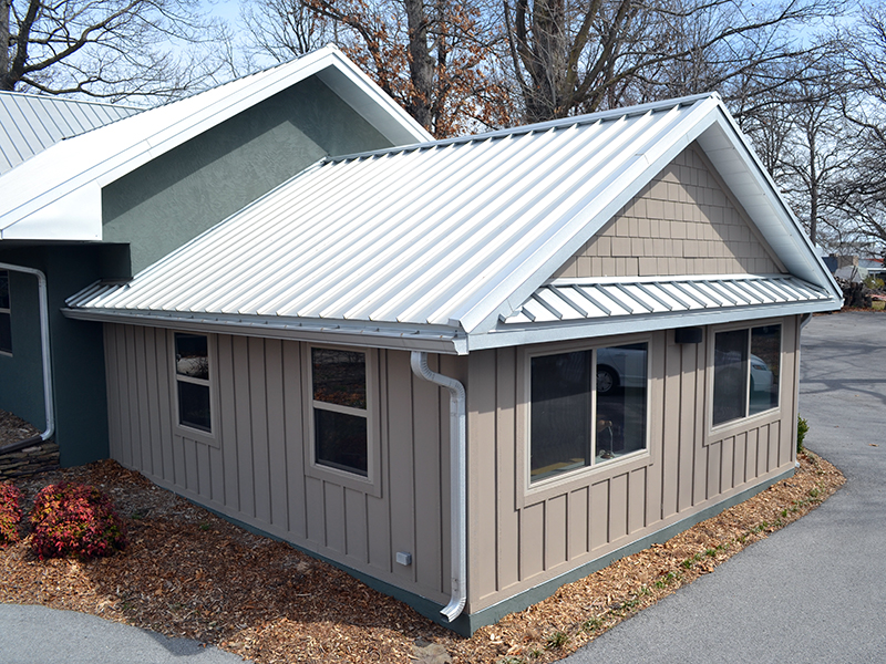 Horizon-Loc Metal Roof on Residential Home Front