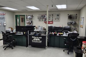 Metal Central Seguin Retail Desk